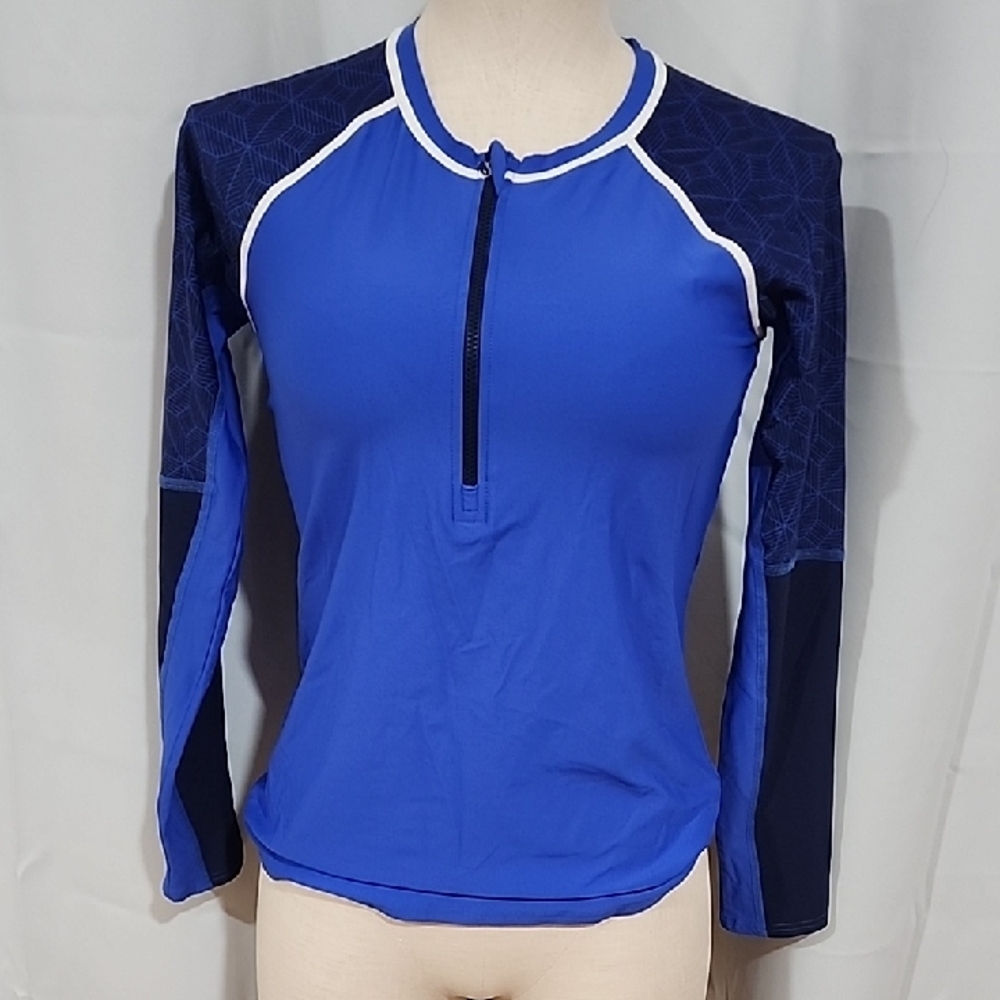 L.L. Bean Women's Two-Tone Blue Long Sleeve Polyster Top